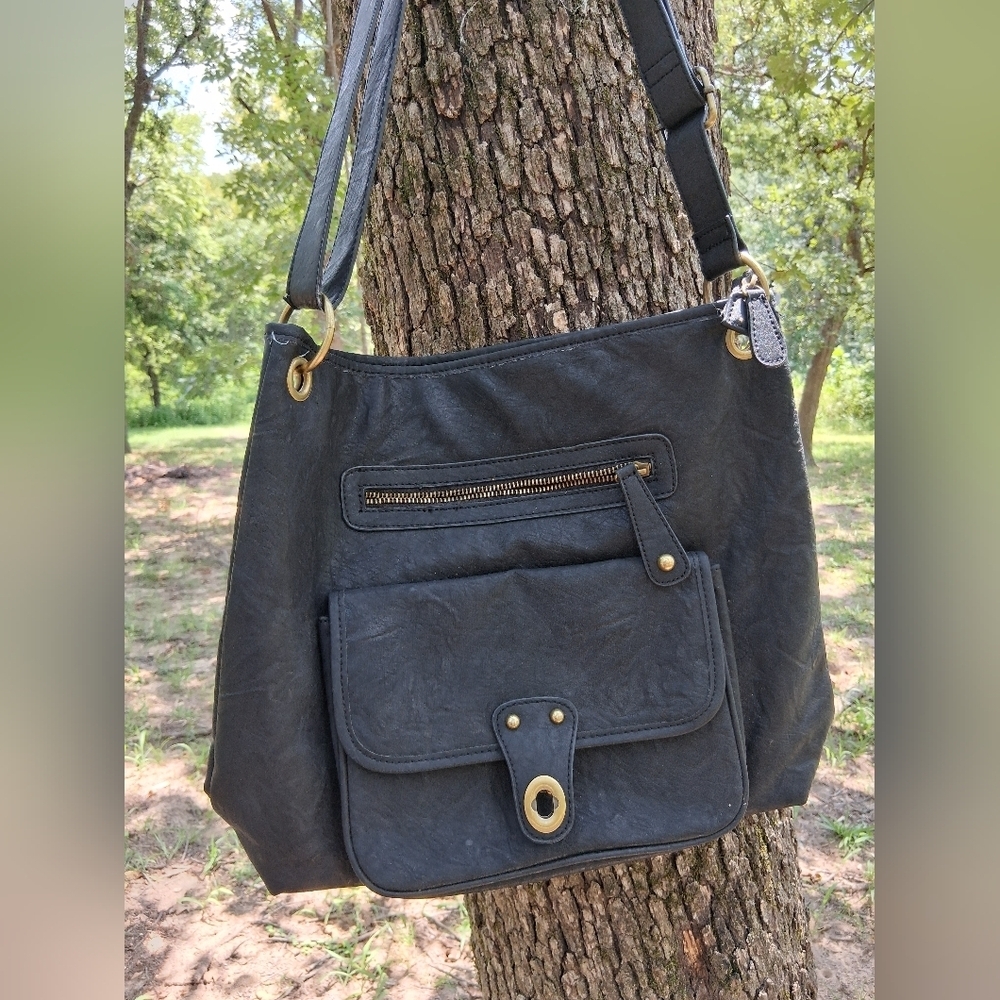 Stylish Black Shoulder Bag